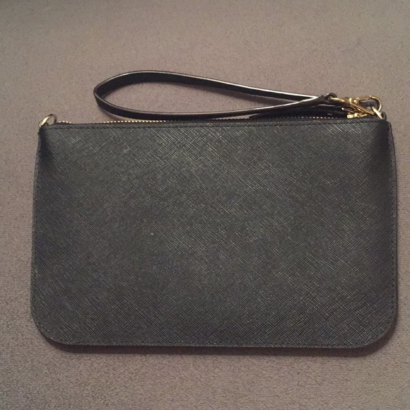 Kate Spade wristlet - Picture 2 of 3